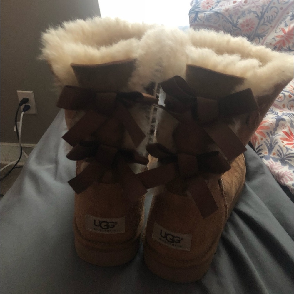 Ugg Bailey bows